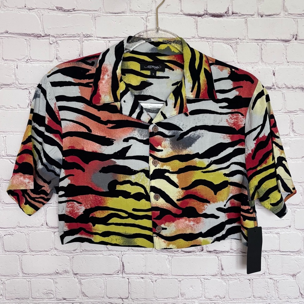 ED HARDY Tiger Print Short Sleeve Cropped Button Up Blouse--NWT--S - Picture 4 of 11